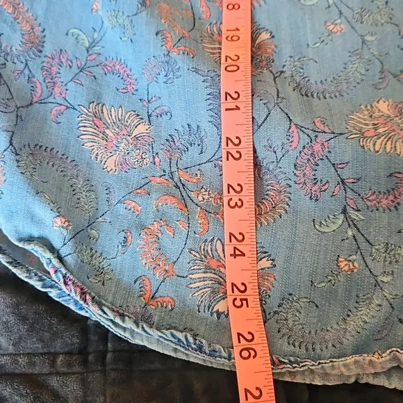 Intro Dillard’s Blue Chambray Floral Lyocell Button-Down, L, Boho, Coastal - Picture 9 of 10
